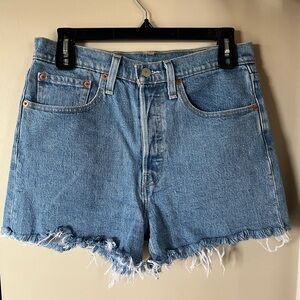 Levi’s Size 28 Women’s 501 Shorts